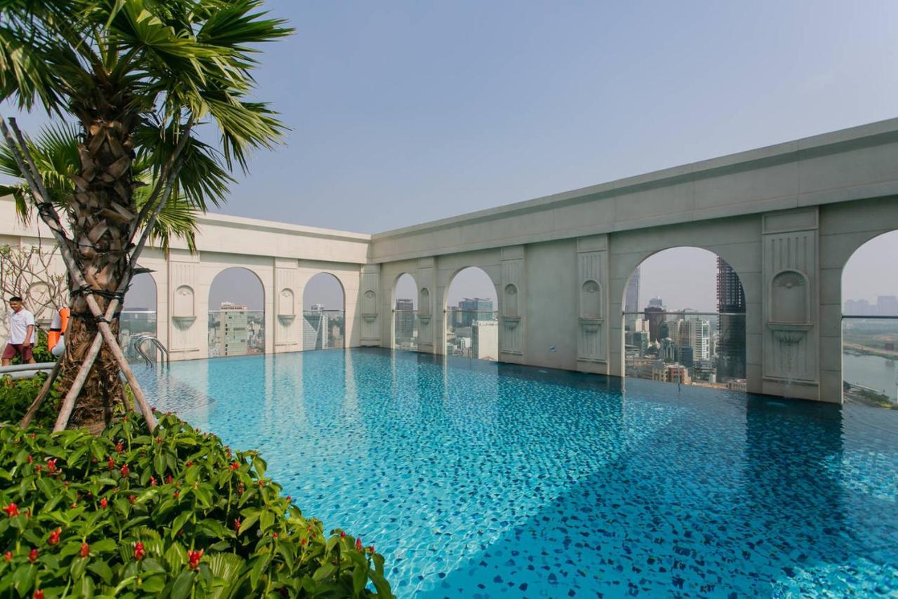 Ami Splendid Rooftop Pool Хошимин Екстериор снимка
