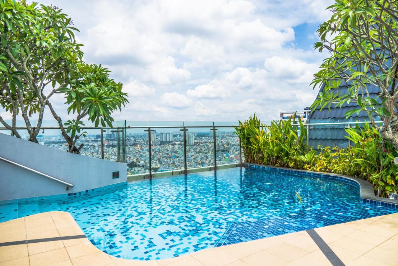 Ami Splendid Rooftop Pool Хошимин Екстериор снимка
